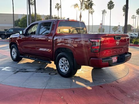 Certified 2024 Nissan Frontier SV w/ Technology Package image 6