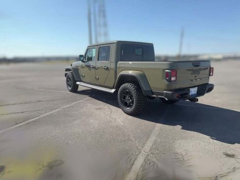 New 2025 Jeep Gladiator Sport image 8