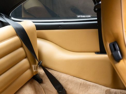 Used 1993 Porsche 911 Carrera RWD image 42