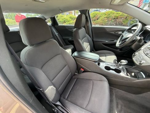 Used 2023 Chevrolet Malibu LT w/ Driver Confidence Package FWD image 39