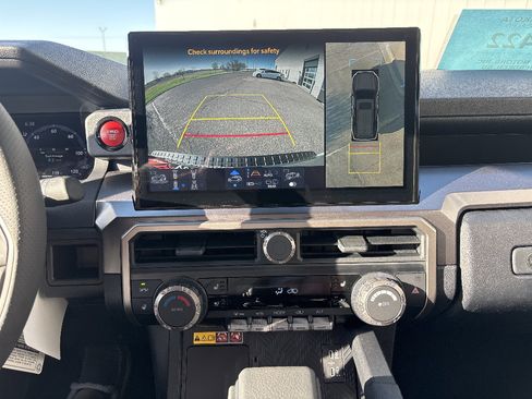 New 2026 Toyota 4Runner 4WD image 9