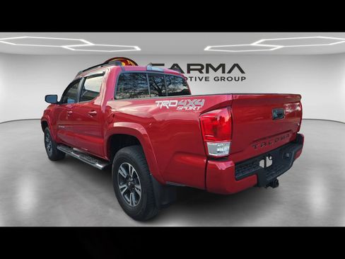 Used 2016 Toyota Tacoma TRD Sport w/ Towing Package image 3