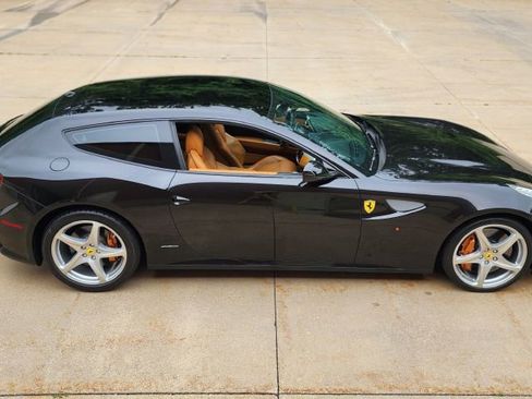 Used 2016 Ferrari FF image 30
