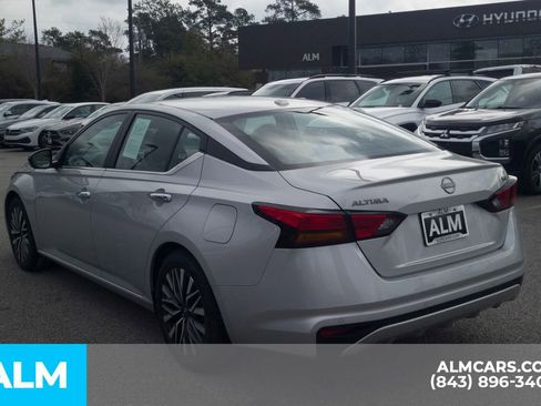 Used 2024 Nissan Altima 2.5 SV image 9