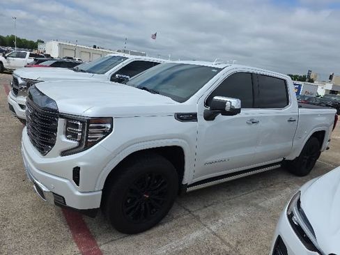 Used 2024 GMC Sierra 1500 Denali Ultimate AWD/4WD image 2