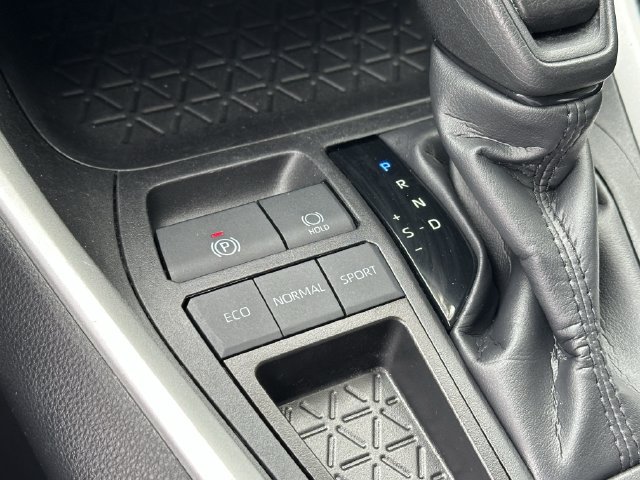 Certified 2024 Toyota RAV4 LE FWD image 23