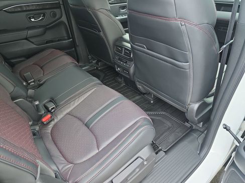 New 2025 Honda Pilot Black Edition image 11