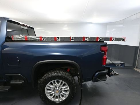 Used 2022 Chevrolet Silverado 2500 High Country w/ Z71 Off-Road Package image 46