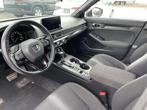 Used 2023 Honda Civic Sport image 4