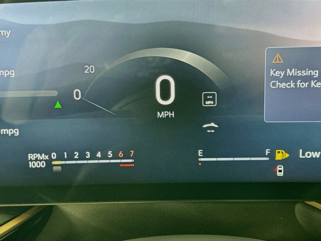 Used 2025 Buick Envision Sport Touring AWD/4WD image 15