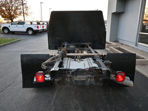 Used 2016 Ford F350 XL w/ Power Equipment Group image 4