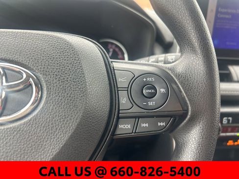 Used 2023 Toyota RAV4 XLE AWD/4WD image 12