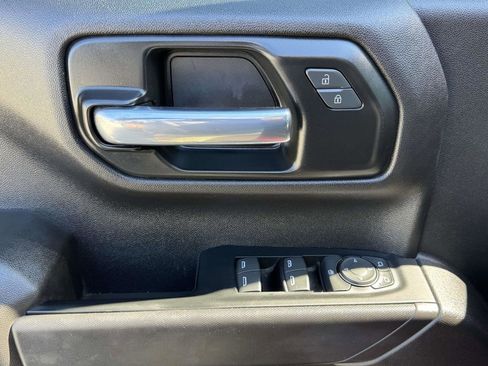 Used 2022 Chevrolet Silverado 1500 Custom w/ LPO, Blackout Package image 18