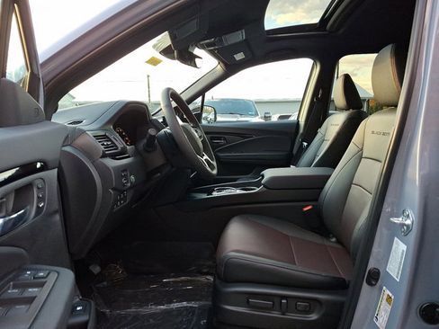 New 2026 Honda Ridgeline Black Edition image 10