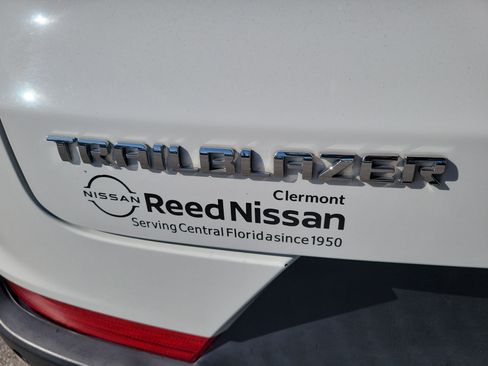 Used 2021 Chevrolet TrailBlazer LS FWD image 11