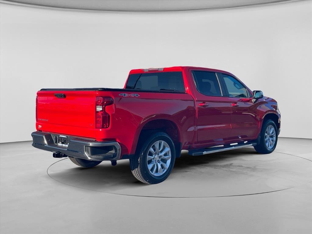 Used 2022 Chevrolet Silverado 1500 LT AWD/4WD image 7