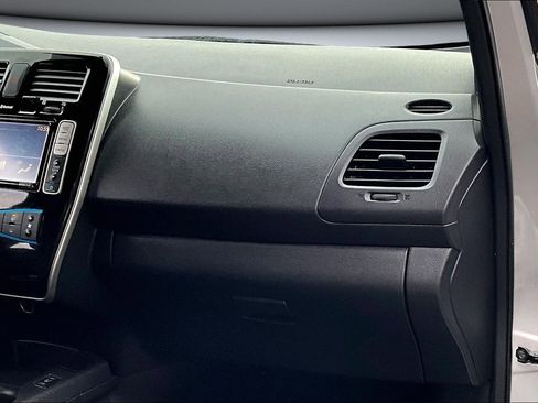 Used 2014 Nissan Leaf SV w/ LED & Quick Charge Package image 24