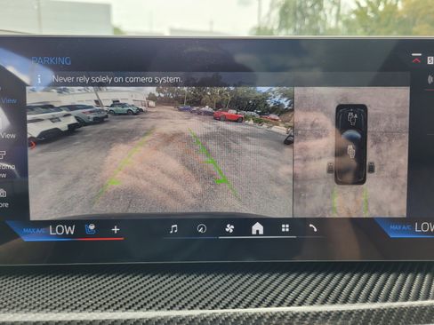 New 2026 BMW X7 M60i image 25