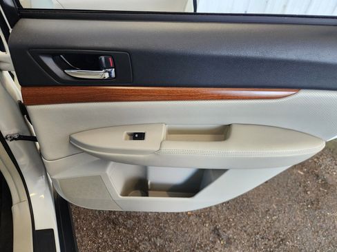 Used 2013 Subaru Outback 2.5i Limited w/ Moonroof Pkg image 16
