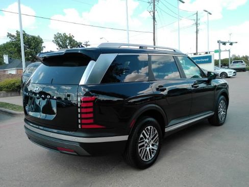 Used 2026 Hyundai Palisade SEL FWD image 8