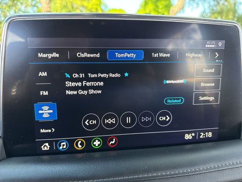 Used 2021 Chevrolet Suburban LT image 28