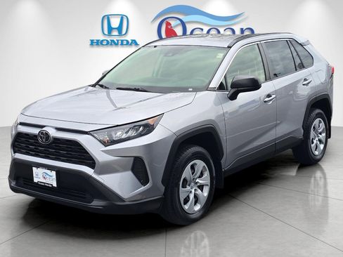 Used 2020 Toyota RAV4 LE image 7