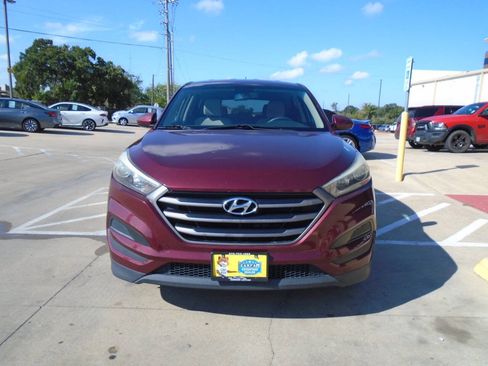 Used 2016 Hyundai Tucson SE FWD image 2