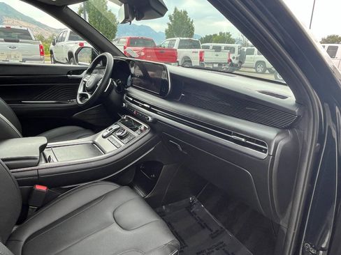 Used 2025 Hyundai Palisade Calligraphy image 12
