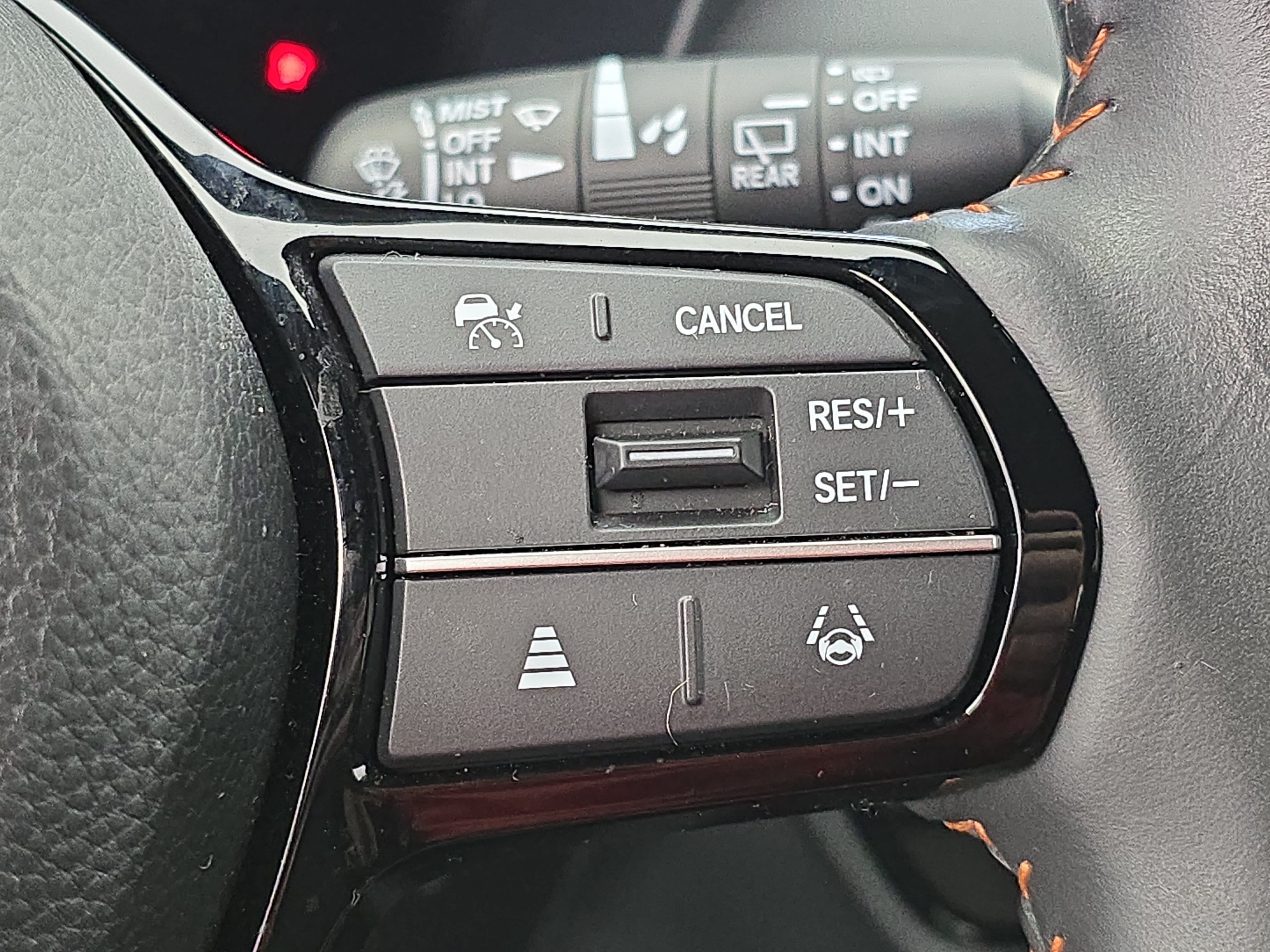 Used 2025 Honda HR-V Sport image 17