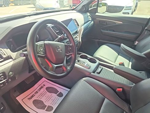 Used 2023 Honda Passport EX-L image 10