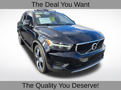 Used 2019 Volvo XC40 T4 Momentum