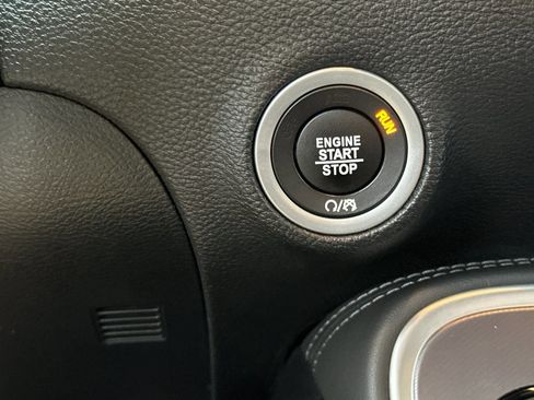 Used 2019 Dodge Challenger R/T Scat Pack image 22