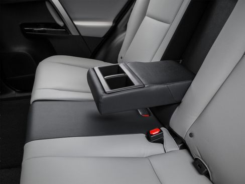 Used 2018 Toyota RAV4 Limited image 38