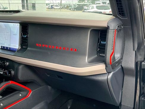 Used 2024 Ford Bronco Wildtrak AWD/4WD image 23