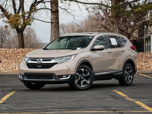 Used 2019 Honda CR-V Touring image 1