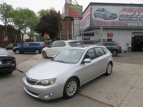 Used 2009 Subaru Impreza 2.5i AWD/4WD image 2