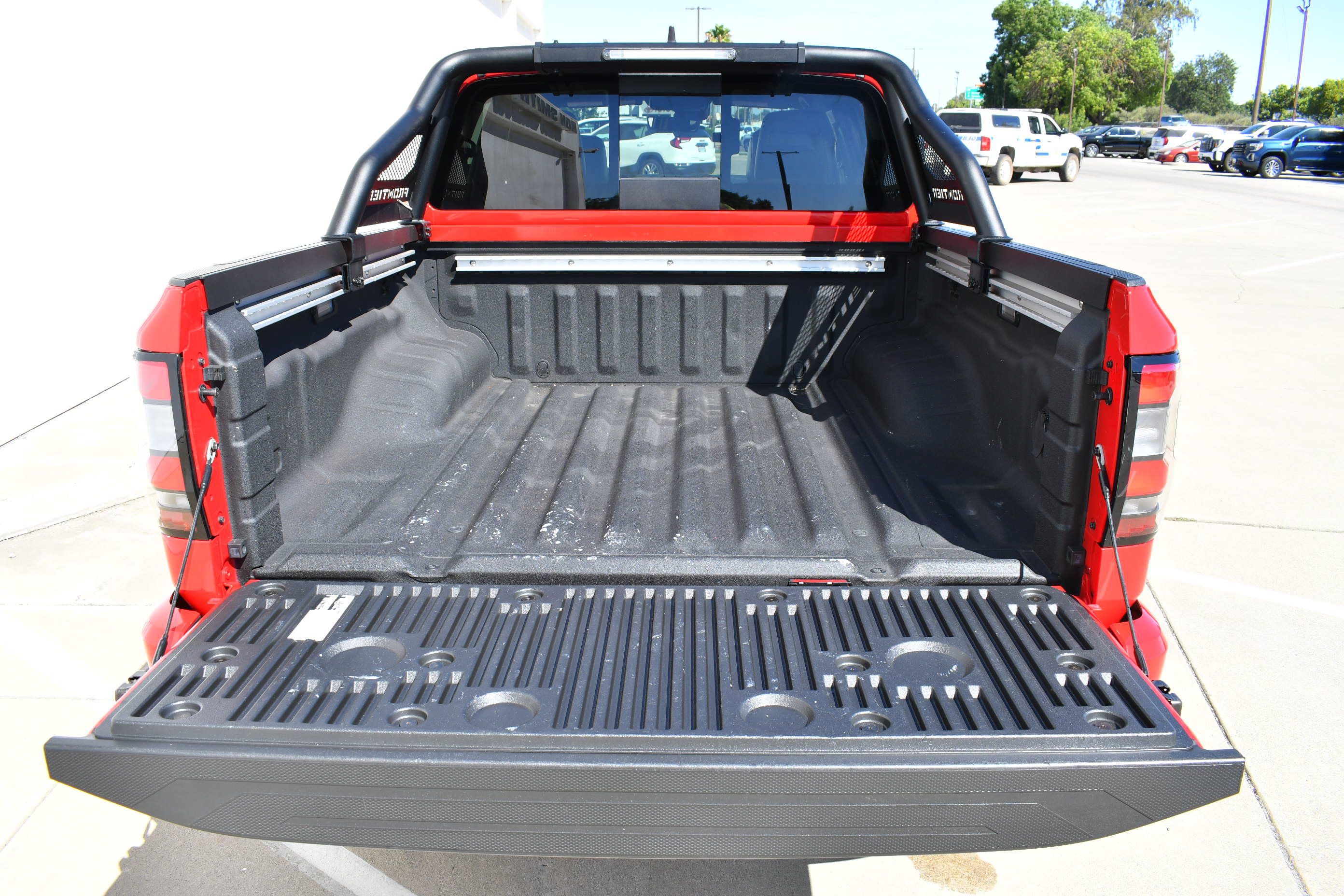 Used 2023 Nissan Frontier Pro-X w/ Pro-X Premium Package RWD image 9