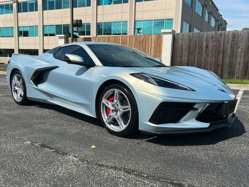 Used 2021 Chevrolet Corvette Stingray Premium Conv w/ Z51 Performance Package RWD image 16