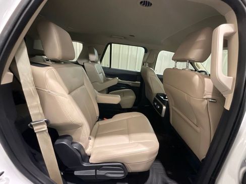 Used 2022 Ford Expedition XLT RWD image 14