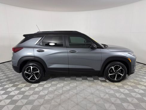 Used 2021 Chevrolet TrailBlazer RS w/ Convenience Package FWD image 4