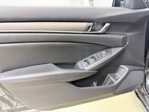 Used 2021 Honda Accord Hybrid image 8