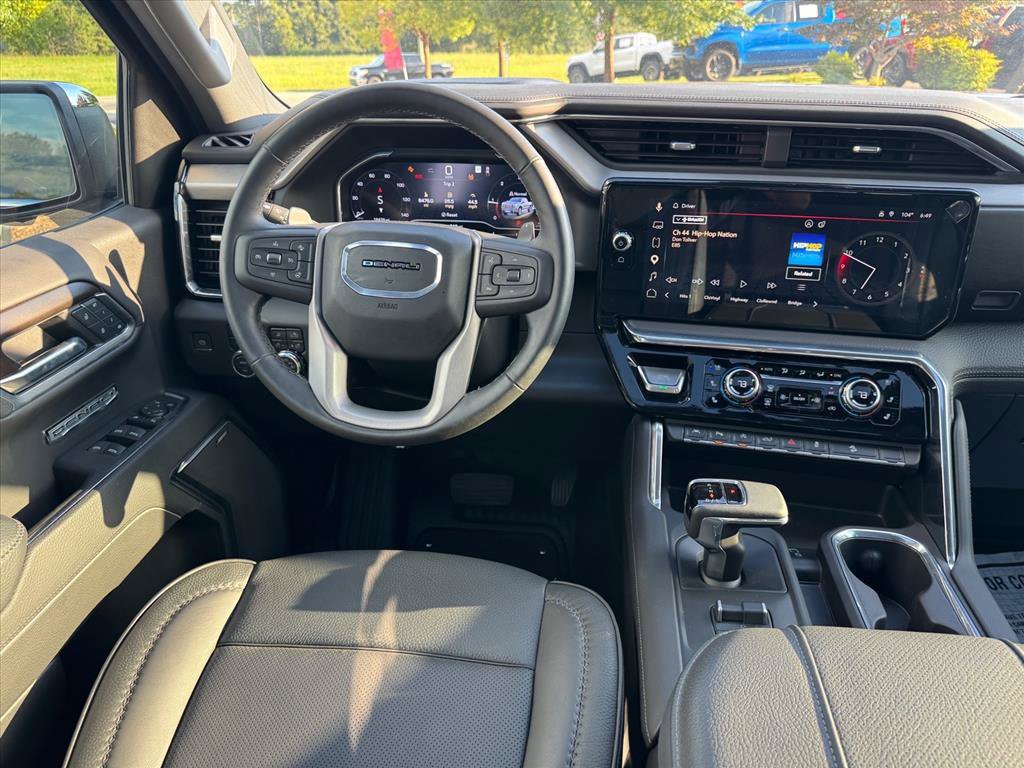 Used 2025 GMC Sierra 1500 Denali w/ Denali Reserve Package AWD/4WD image 14