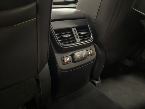 Used 2022 Subaru Outback Wilderness image 22