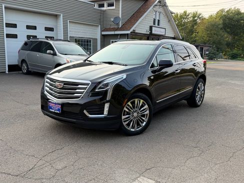 Used 2017 Cadillac XT5 Premium Luxury AWD/4WD image 2