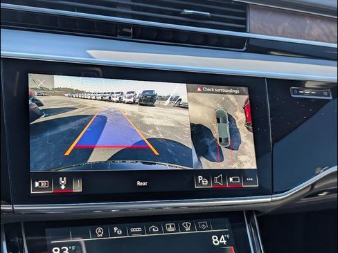 Used 2023 Audi A8 L 3.0T image 7