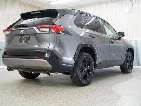 Used 2020 Toyota RAV4 XSE image 10