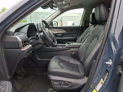 Used 2024 Toyota Grand Highlander AWD image 15