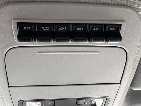 Used 2026 Ford F550 4x4 Regular Cab Super Duty w/ XLT Value Package image 19