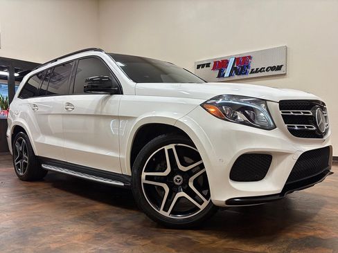 Used 2017 Mercedes-Benz GLS 550 4MATIC image 1