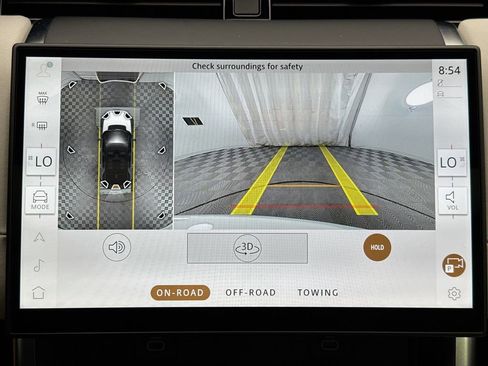 Used 2025 Land Rover Discovery Sport S image 15